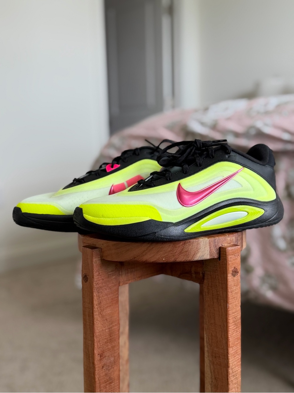 Nike A’One SE A’ja Wilson Her Time to Shine Volt Pink Sneakers 7Y / Women’s 8.5